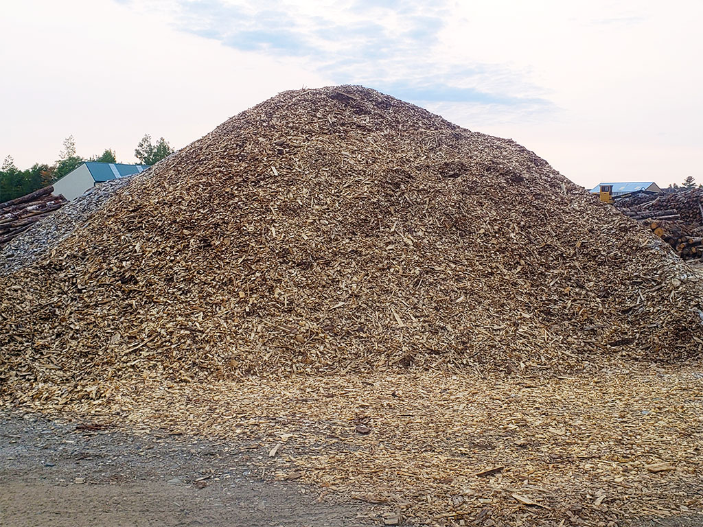 Photo of Hardwood Chips - Mixed Wood Chips For Sale At Treeline, Inc.